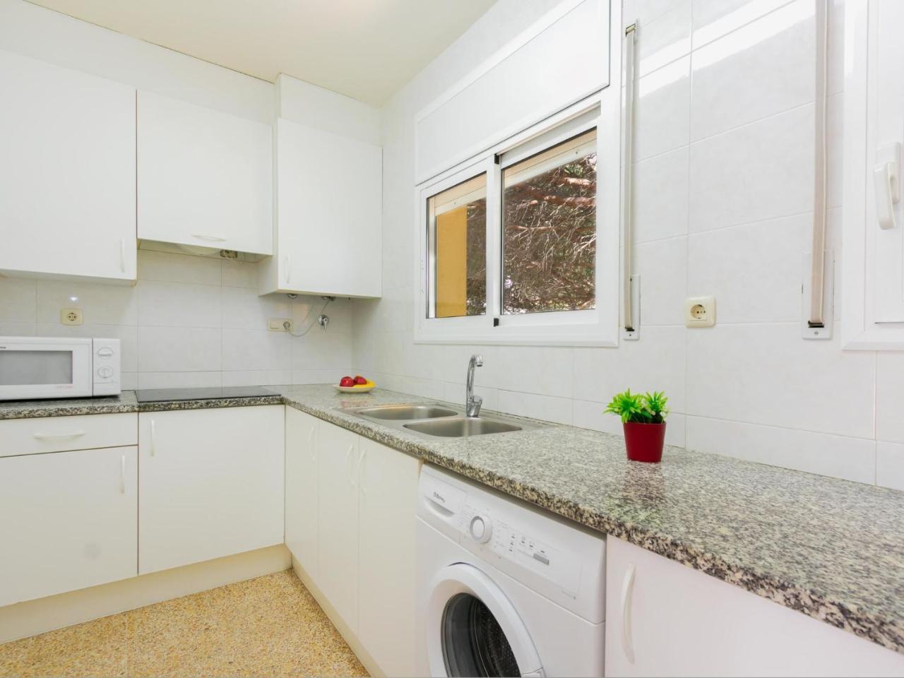 Apartment Velazquez-2 By Interhome Ρόζες Εξωτερικό φωτογραφία